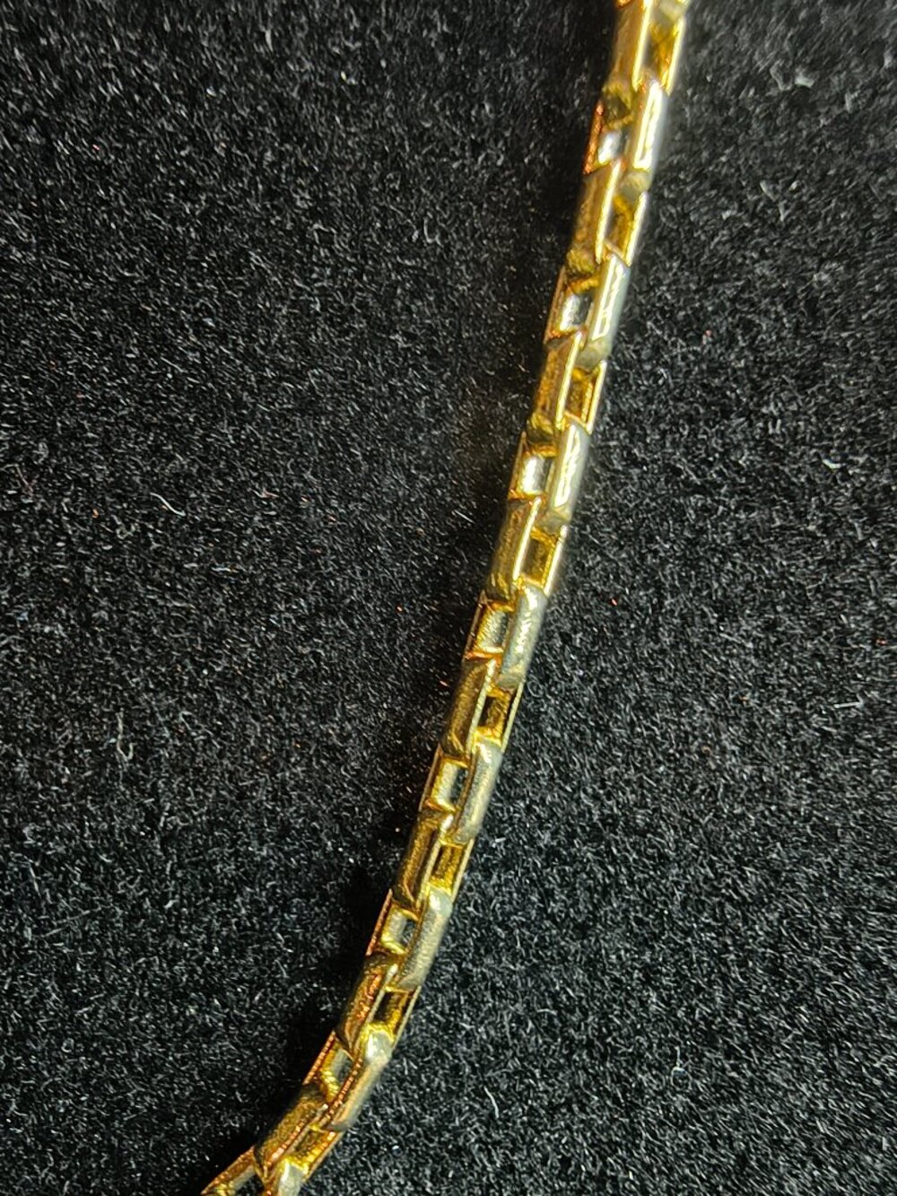 Gold Tone Box Chain - Picture 2 of 5